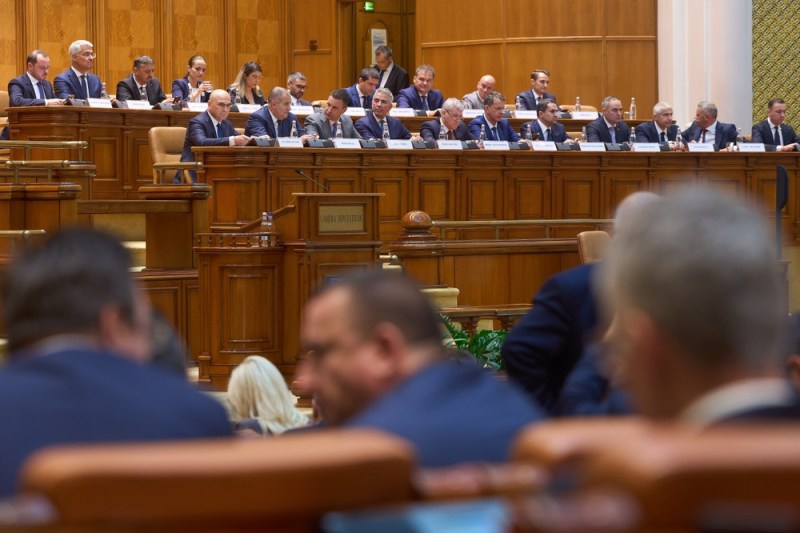 HOTNEWS.RO: „Un joc periculos”. Doi lideri din coaliție reacționează dur după blocarea la CCR a pensiilor magistraților