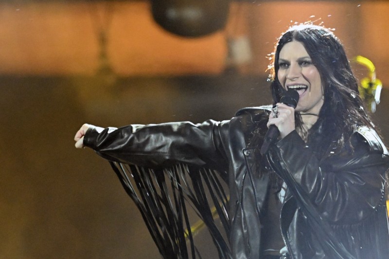 HOTNEWS.RO: Anunțul serii în Italia. O cântăreață celebră va prezenta Festivalul de la Sanremo alături de Carlo Conti: „El m-a convins”