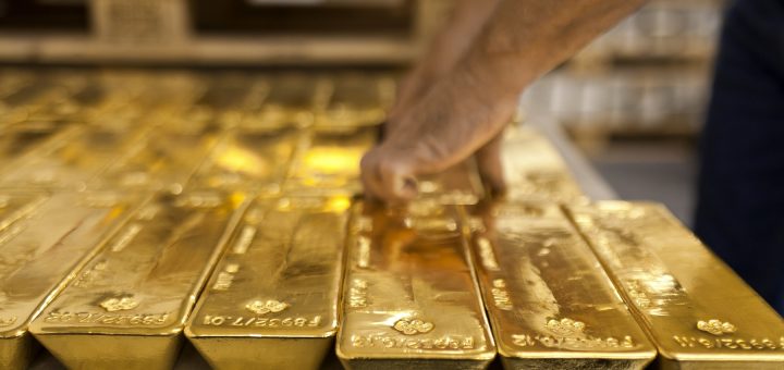 HOTNEWS.RO: Aurul trece de 5.000 de dolari pentru prima dată în istorie