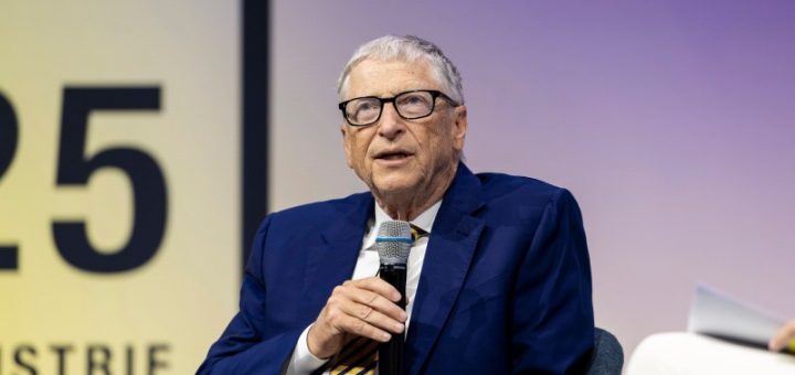 HOTNEWS.RO: Bill Gates a avut relații sexuale cu rusoaice, în timpul mariajului cu Melinda, și s-a tratat în secret cu medicamente, conform dosarelor Epstein / Reacția miliardarului