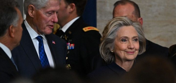 HOTNEWS.RO: Bill și Hillary Clinton refuză să depună mărturie în Congresul american, în dosarul Epstein
