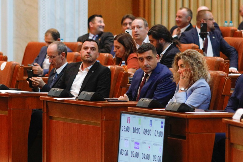 HOTNEWS.RO: De ce partidele de dreapta radicală obțin scoruri tot mai mari în rândul celei mai numeroase minorități din România