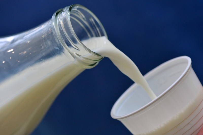 HOTNEWS.RO: Faliment în România. Mândrie a regimului comunist, prima din țară care a vândut lapte în pungi de plastic, este încă la vânzare