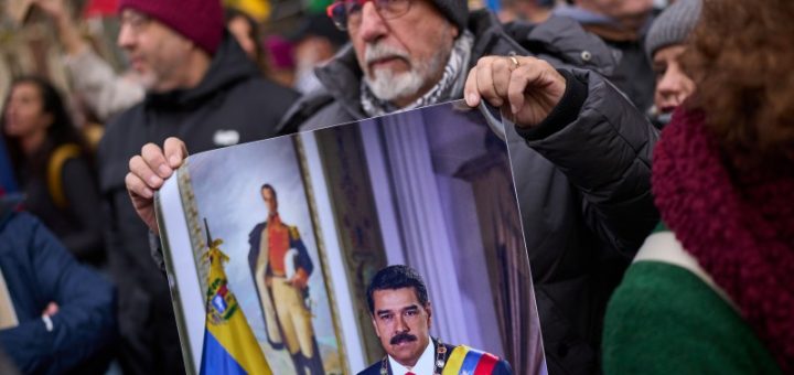 HOTNEWS.RO: Garda lui Maduro a fost masacrată, iar „civili nevinovați” au fost uciși în operațiunea SUA în Venezuela. Anunțul făcut de Armata Venezuelei