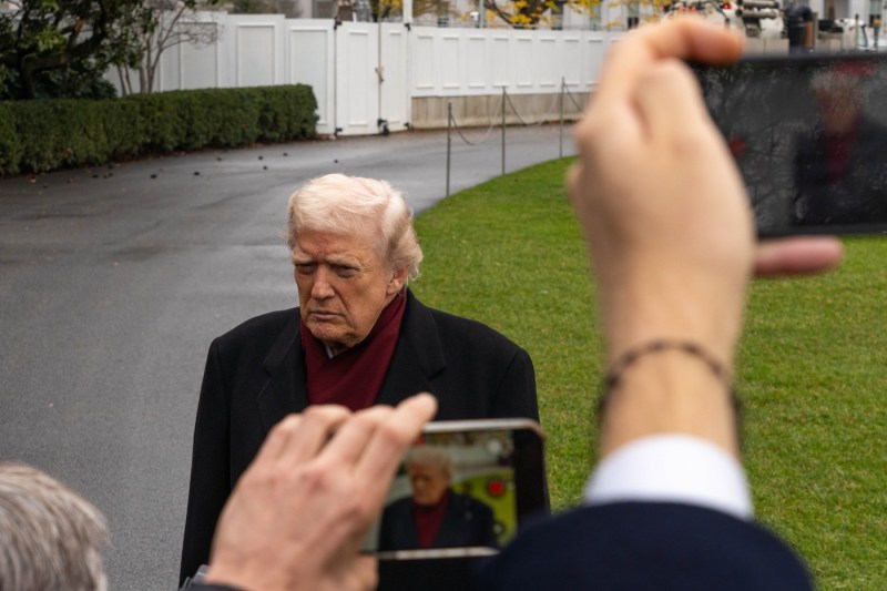 HOTNEWS.RO: Lovitură la adresa lui Trump: Senatul a votat pentru limitarea puterilor sale în privința unor noi acțiuni militare în Venezuela. „Bombardarea capitalei unei alte națiuni este un act de război”