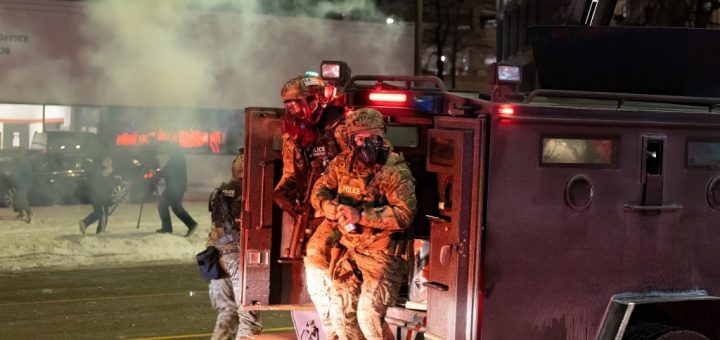 HOTNEWS.RO: Varianta guvernatorului din Minnesota după discuția cu Trump. Ce pas în spate e dispus președintele american să facă, potrivit lui Walz