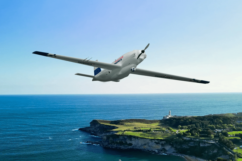 HOTNEWS.RO: Bulgarii de la Dronamics intră pe piața de apărare NATO, cu versiunea Detect & Defend a dronei Black Swan