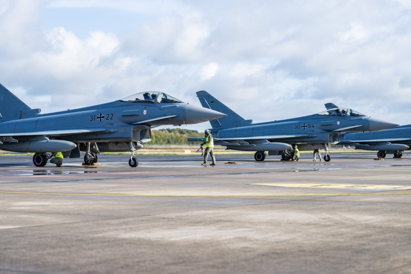 HOTNEWS.RO: Bundeswehr-ul a trimis avioane de vânătoare Eurofighter în Islanda. Avertisment despre Flota Nordică a Rusiei, lansat la Conferința de la Munchen