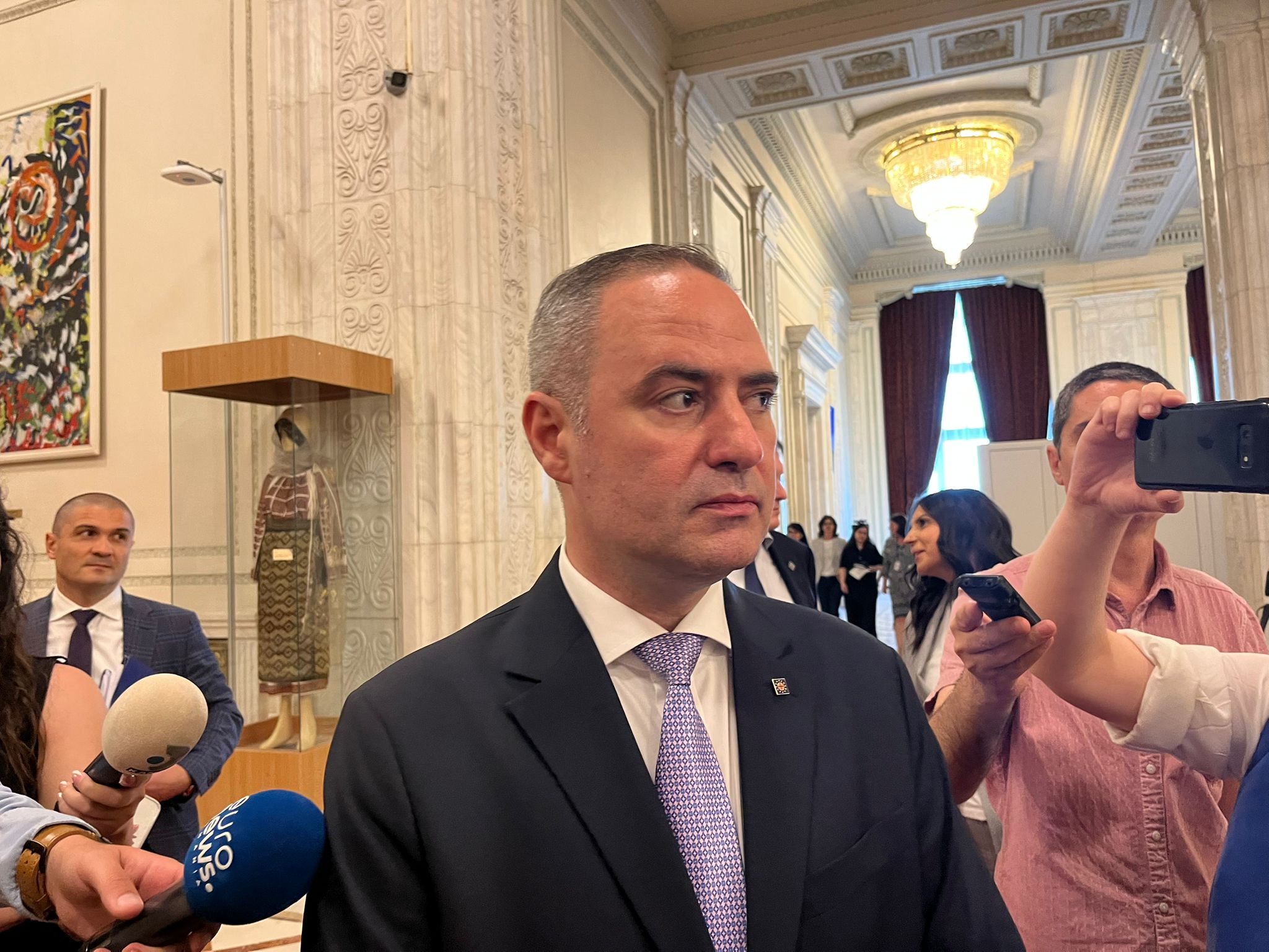 HOTNEWS.RO: Cele 12 noi măsuri punctuale de sprijin pentru firme anunțate joi de ministrul Finanțelor