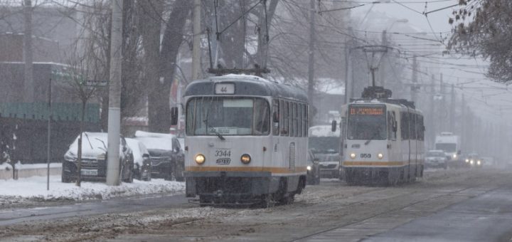 HOTNEWS.RO: Zăpadă și ger în București. Meteorologii anunță cum e vremea în Capitală următoarele trei zile