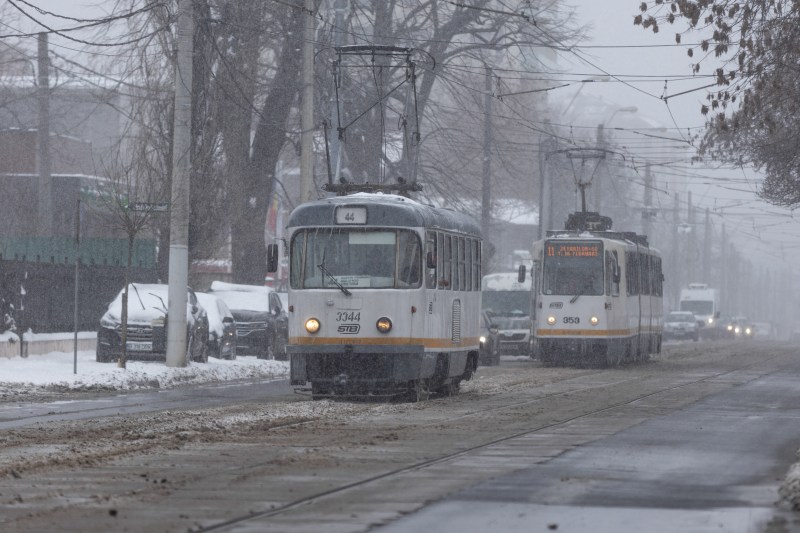 HOTNEWS.RO: Zăpadă și ger în București. Meteorologii anunță cum e vremea în Capitală următoarele trei zile