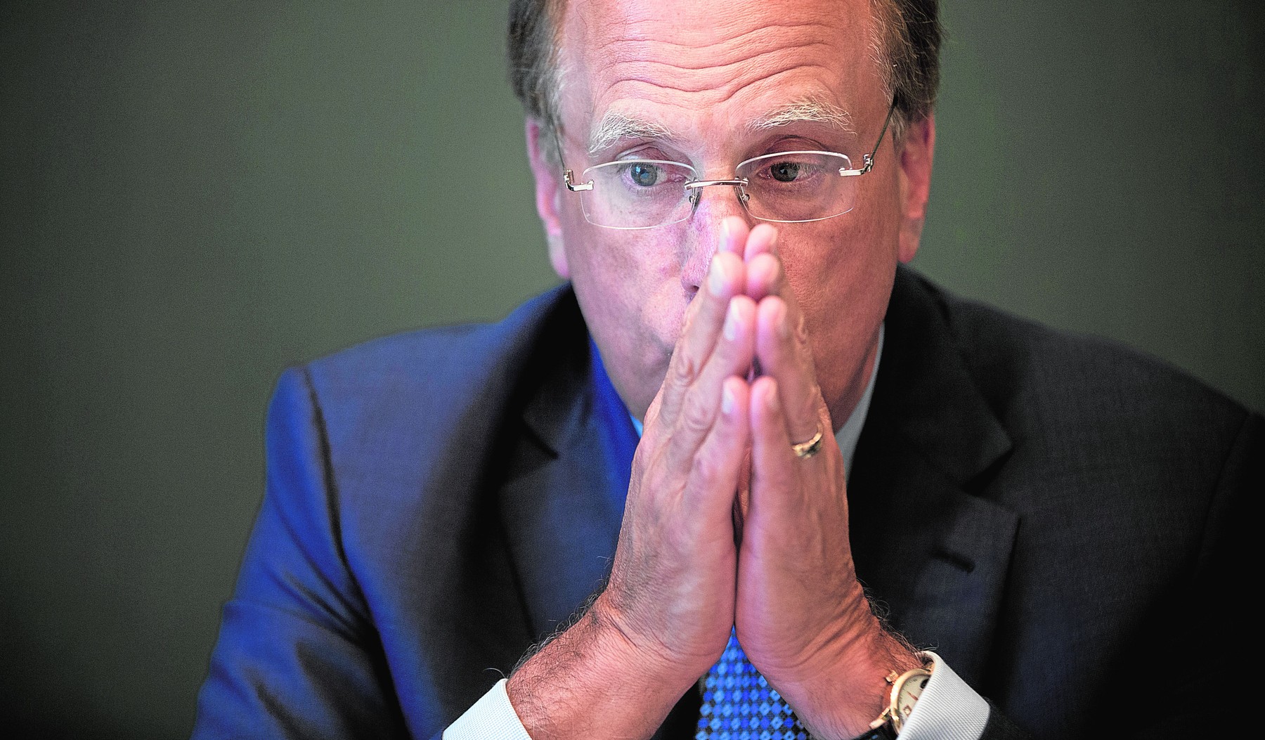 HOTNEWS.RO: Cel mai mare administrator de active din lume avertizează că economia mondială va intra în recesiune dacă barilul de petrol nu se stabilizează. Prețul la care se rupe firul