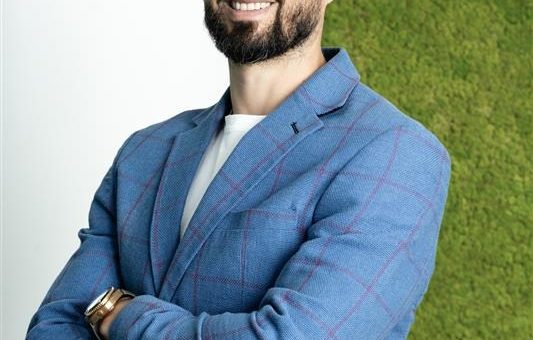 HOTNEWS.RO: Mii de copii din comunități vulnerabile vor primi produse de igienă orală, prin parteneriatul între Haleon România și Salvați Copiii