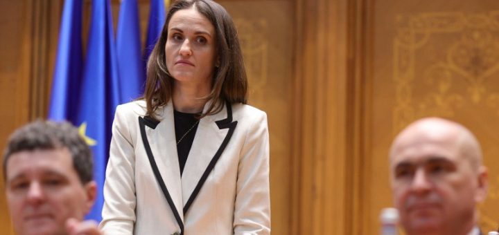 HOTNEWS.RO: Șefa MAE: Toţi cetăţenii României aflaţi în Orientul Mijlociu sunt în siguranţă / Ședință la Guvern luni dimineaţă pentru planurile de repatriere