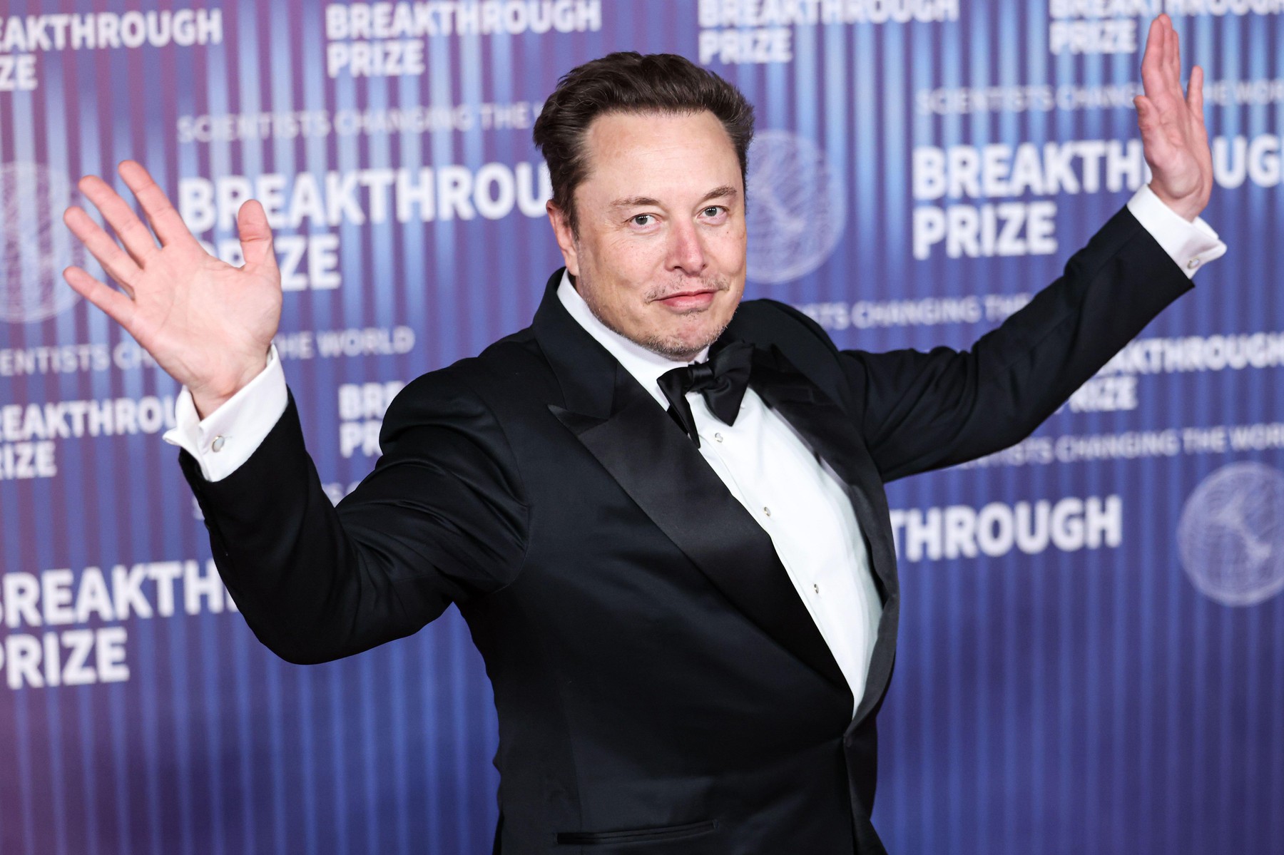 HOTNEWS.RO: „Sunt niște înapoiați mintal”: Elon Musk îi insultă pe procurorii din Paris care susțin că scandalul Grok a fost provocat pentru a crește valoarea X și xAI