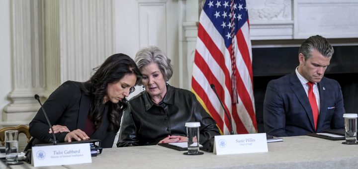 HOTNEWS.RO: Un oficial dat afară de Pentagon pentru scurgere de informații a fost angajat de serviciile de informații ale SUA