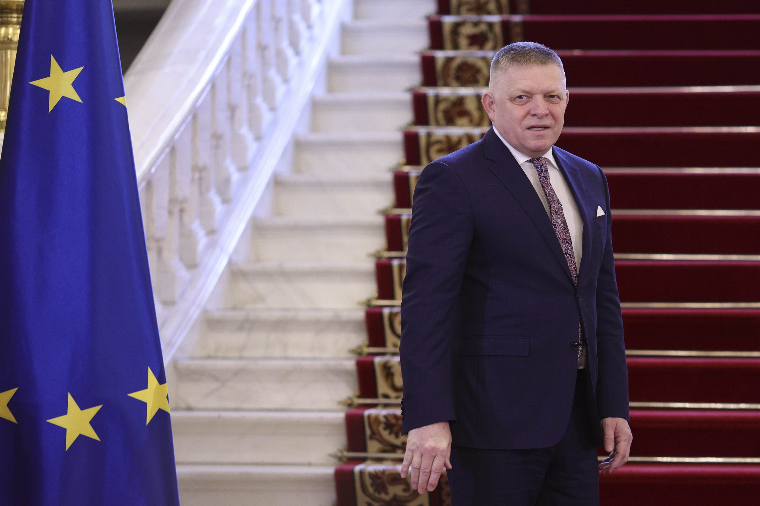 HOTNEWS.RO: VIDEO Robert Fico atacă Bruxellesul de la București: „Împreună cu România, putem crea o presiune mult mai mare asupra UE”