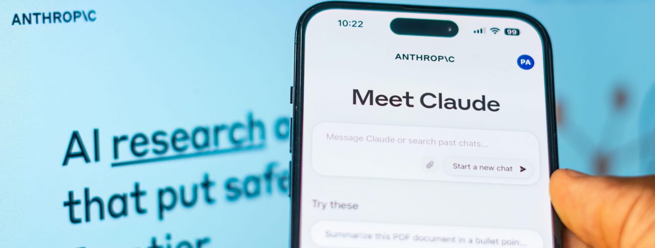 HOTNEWS.RO: Confesiunea unui agent AI după ce a șters, în 9 secunde, întreaga bază de date a unei companii