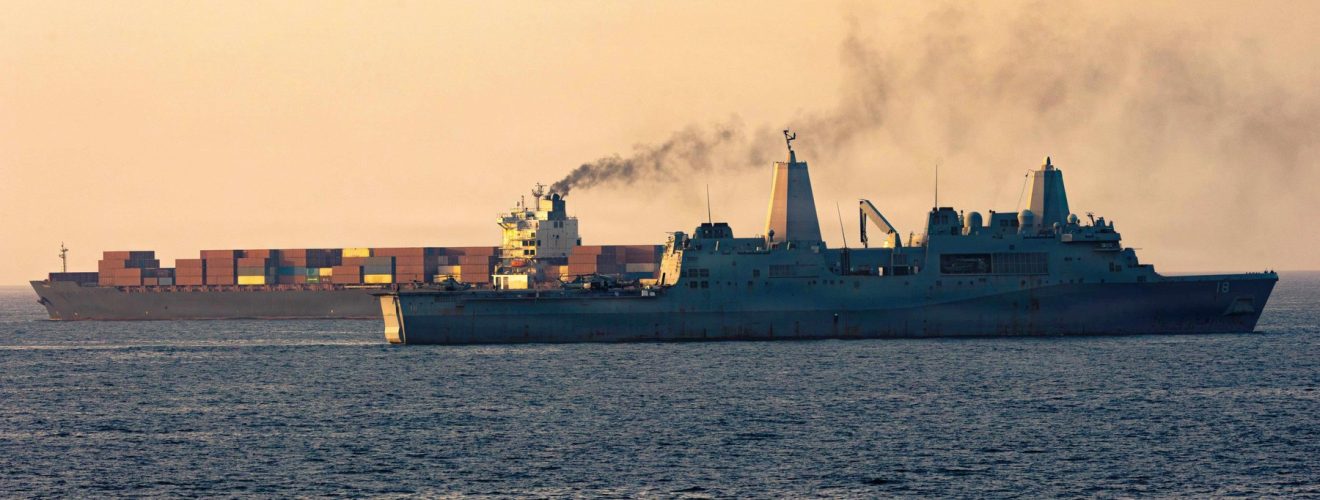 HOTNEWS.RO: Materialele găsite de americani pe nava iraniană oprită cu „o gaură în sala motoarelor” și capturată, declarate „strict secrete”