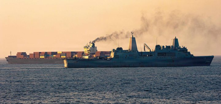 HOTNEWS.RO: Materialele găsite de americani pe nava iraniană oprită cu „o gaură în sala motoarelor” și capturată, declarate „strict secrete”