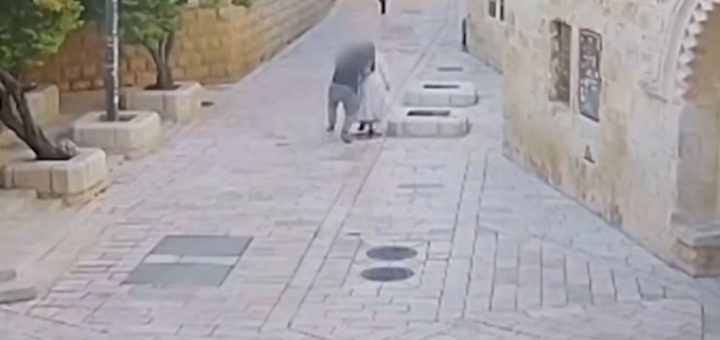 HOTNEWS.RO: O călugăriță, agresată în Ierusalim: Atacul filmat provoacă un val de condamnări / „Nu este un incident izolat”