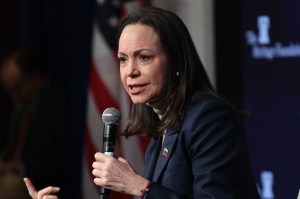 HOTNEWS.RO: Opozanta venezueleană Maria Corina Machado promite că va candida din nou la preşedinţie. Când vrea să se întoarcă din exil