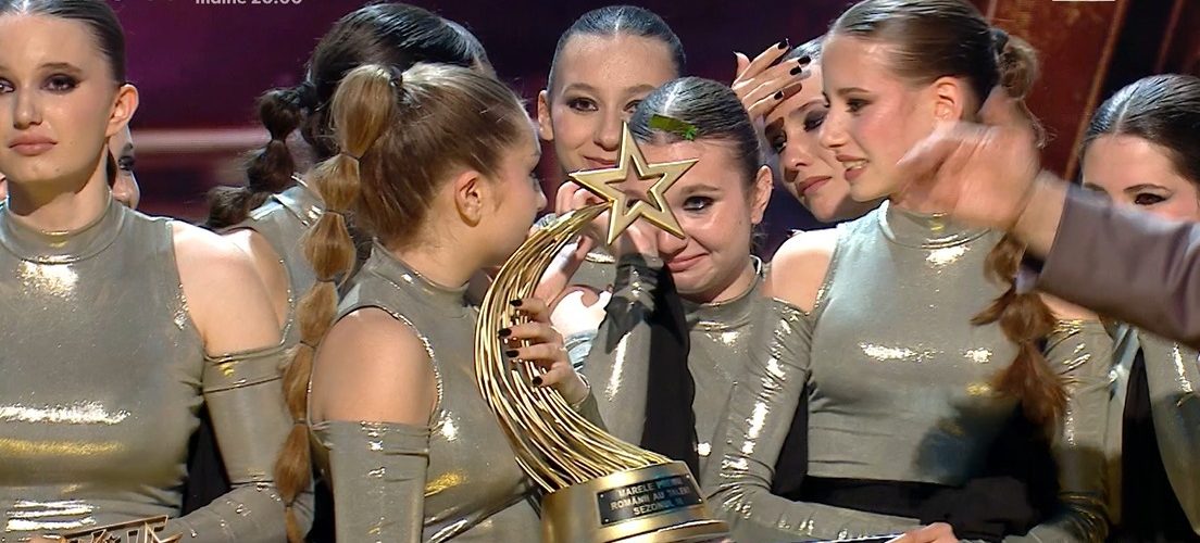 HOTNEWS.RO: Povestea celor 12 fete din Târgu Mureș care au câștigat „Românii au talent”. Trupa Re-Born spune că a „renăscut” sub îndrumarea unei profesoare