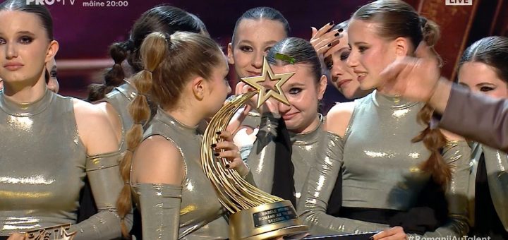 HOTNEWS.RO: Povestea celor 12 fete din Târgu Mureș care au câștigat „Românii au talent”. Trupa Re-Born spune că a „renăscut” sub îndrumarea unei profesoare