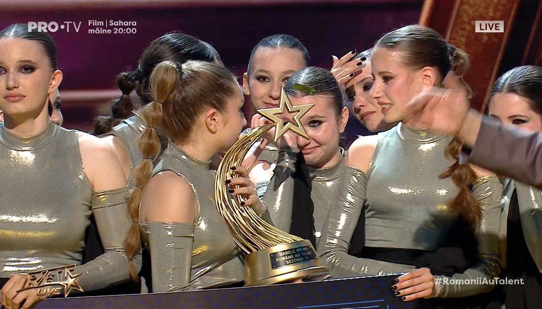 HOTNEWS.RO: Povestea celor 12 fete din Târgu Mureș care au câștigat „Românii au talent”. Trupa Re-Born spune că a „renăscut” sub îndrumarea unei profesoare