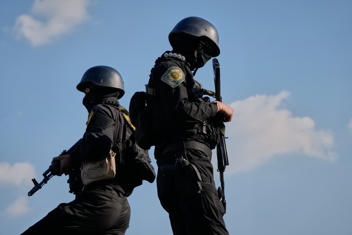 HOTNEWS.RO: Un om de afaceri a murit după ce a fost bătut de forțele din Iran în cazul unui terminal Starlink anti-cenzură