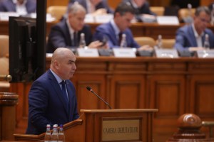 HOTNEWS.RO: Un senator din grupul pe care se bazau PSD și AUR să demită guvernul anunță că nu votează moțiunea