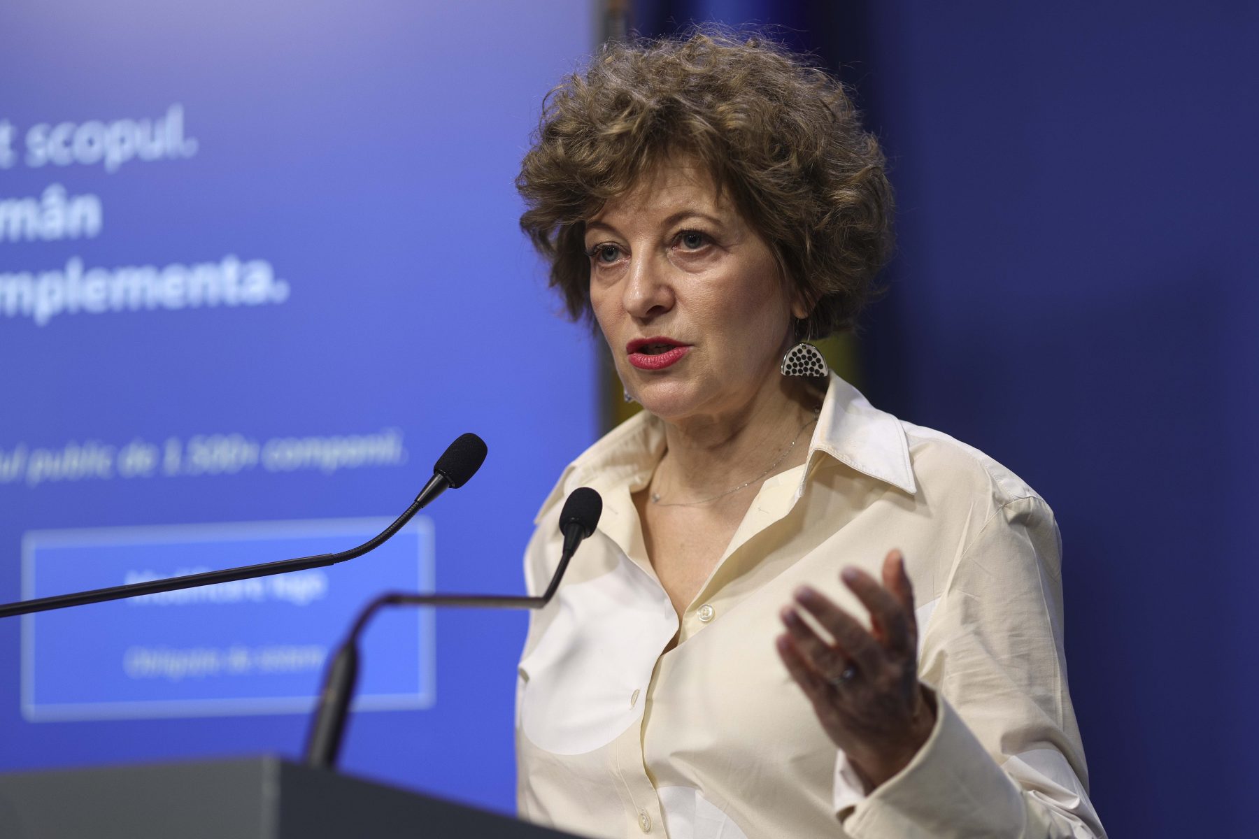 HOTNEWS.RO: Vicepremierul Oana Gheorghiu cere control la instituția care administrează activele statului: „Nu știm cât datorează, nu știm cât s-a recuperat”