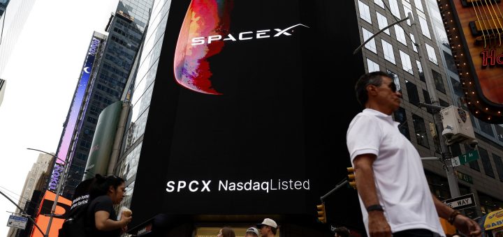 HOTNEWS.RO: Lansarea SpaceX la bursă: Cele mai importante cifre ale companiei lui Elon Musk după listare – a ajuns la 2.000 de miliarde de dolari. „Când Silicon Valley se unește cu Wall Street”