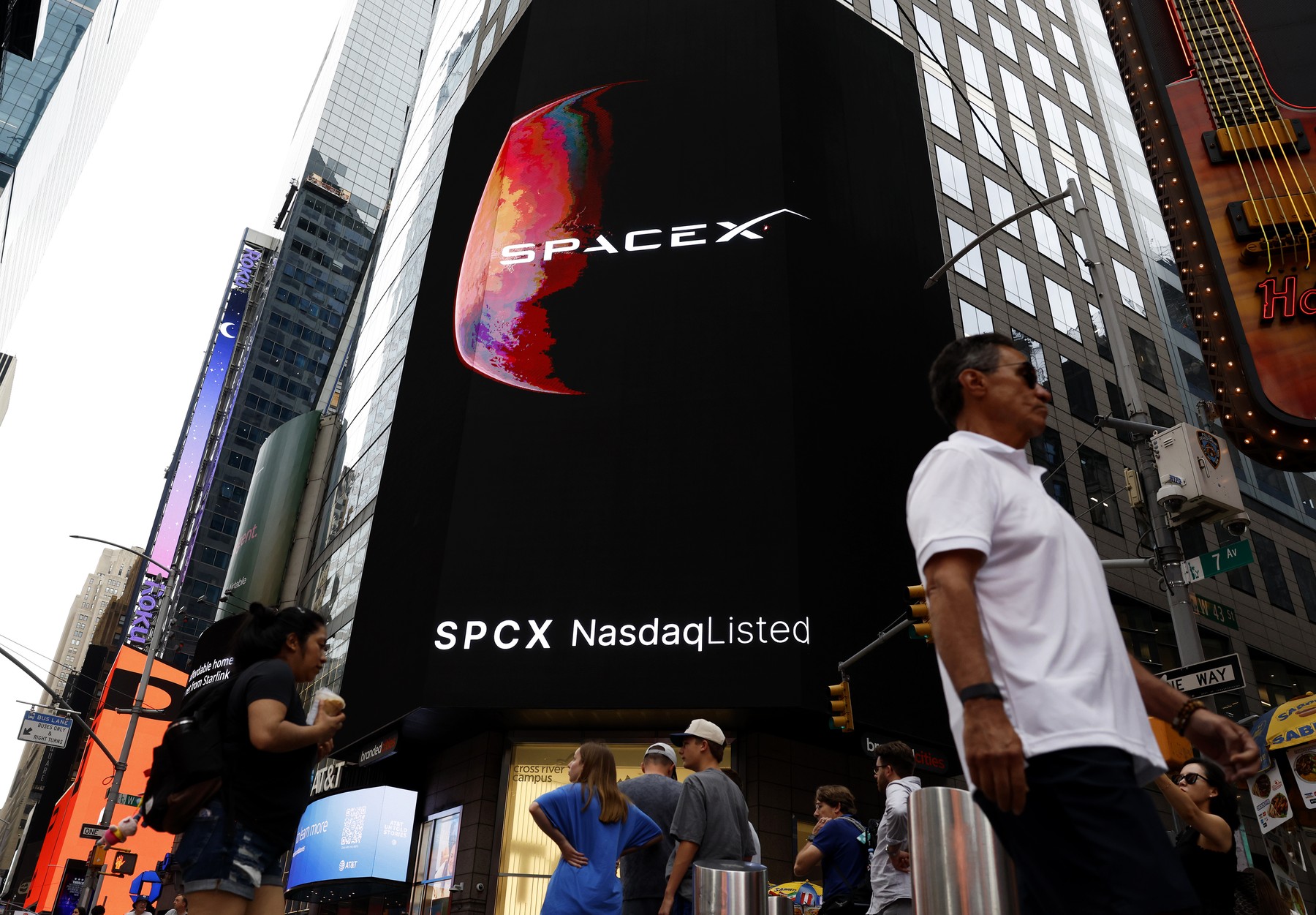 HOTNEWS.RO: Lansarea SpaceX la bursă: Cele mai importante cifre ale companiei lui Elon Musk după listare – a ajuns la 2.000 de miliarde de dolari. „Când Silicon Valley se unește cu Wall Street”