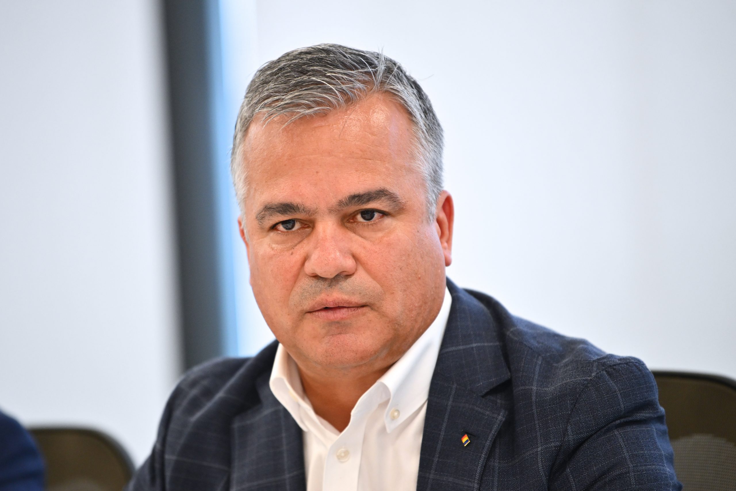HOTNEWS.RO: Liberalul Adrian Veștea, noul premier desemnat de Nicușor Dan. „Îmi doresc un Guvern politic”