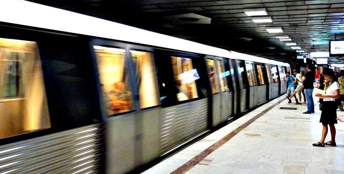 HOTNEWS.RO: Scumpirea biletului la metrou, anulată de către ministrul interimar Miruță: „Este nejustificat, am închis definitiv acest subiect”