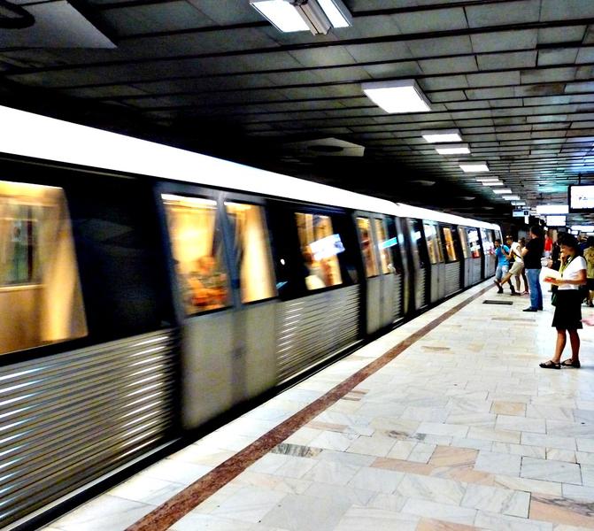 HOTNEWS.RO: Scumpirea biletului la metrou, anulată de către ministrul interimar Miruță: „Este nejustificat, am închis definitiv acest subiect”